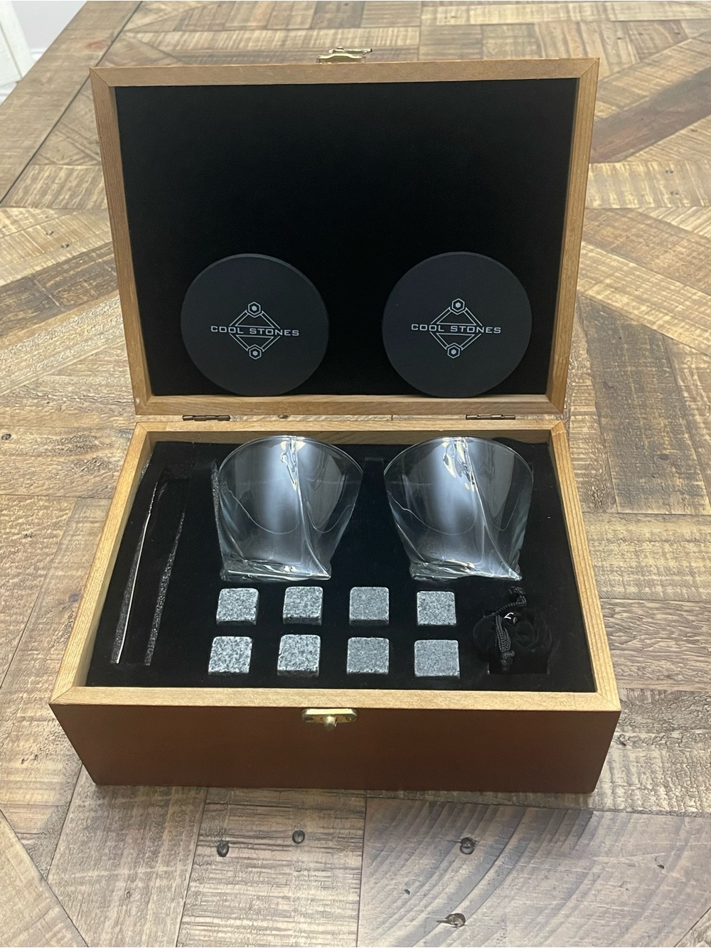 COOL STONES Premium Whiskey Glass & Granite Chilling Rocks Gift Set